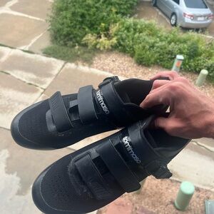 Tommaso Cycling Shoes - US men's size 10.5, Euro Size 44